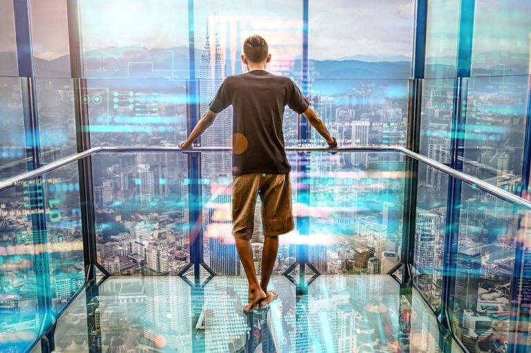 The Role of Tech in Shaping the Future of the Workplace